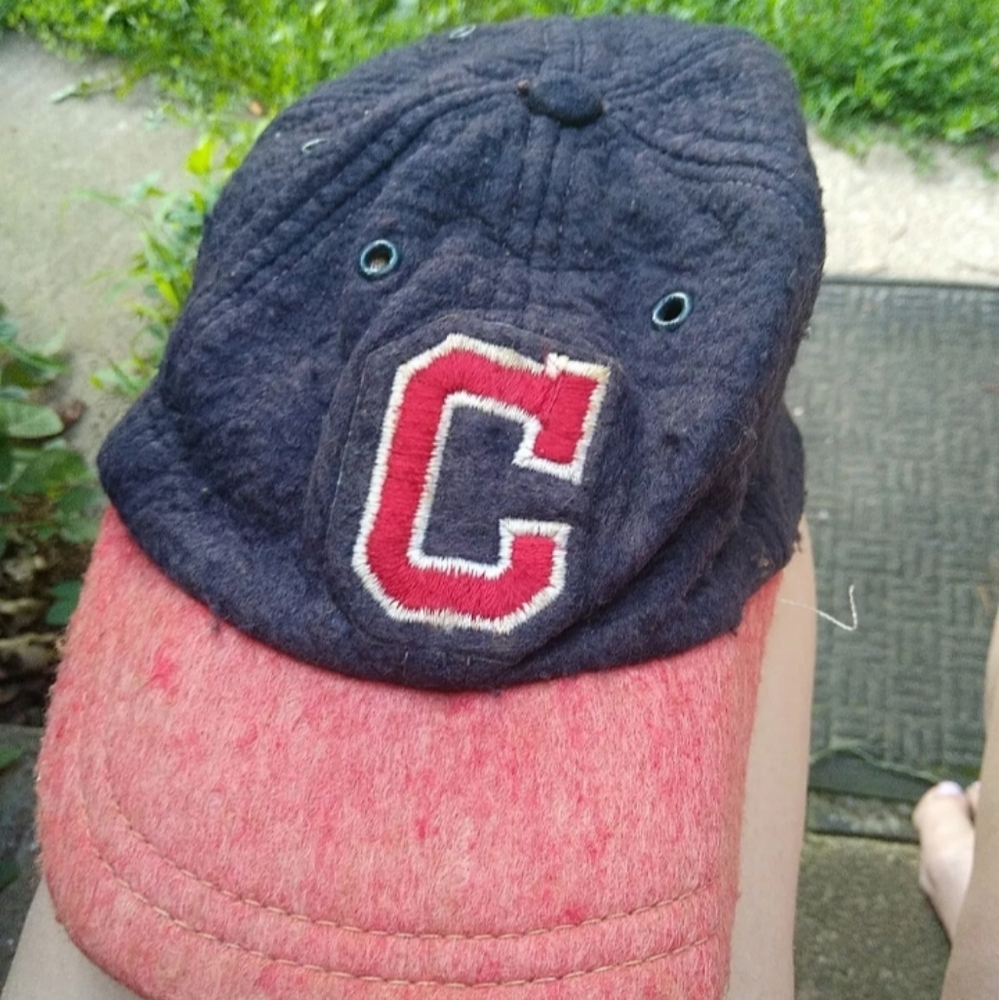 Cleveland  Indians  child old Felt baseball cap 1960s